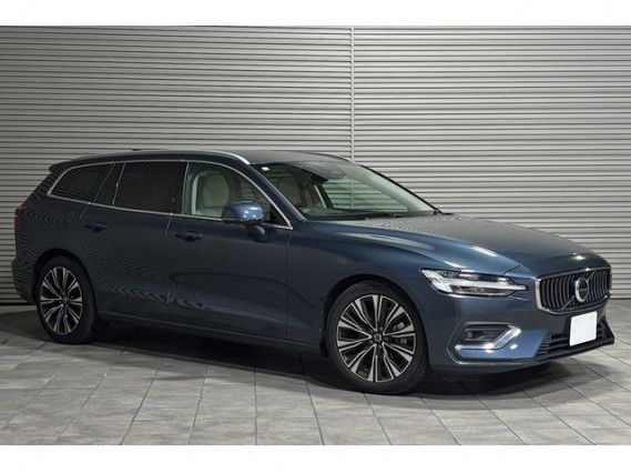 2023 Volvo V60 B4 - photo 1 2023 Volvo V60 B4 Sedan for sale, Japanese used car export - photo 1 of 9 | GULJI TRADERS