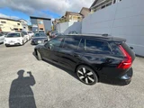 2024 Volvo V60 T6 AWD Hybrid 4WD Sedan for sale, Japanese used car export - photo 57 of 77 | GULJI TRADERS