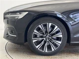 2024 Volvo V60 B4 Sedan for sale, Japanese used car export - photo 17 of 30 | GULJI TRADERS