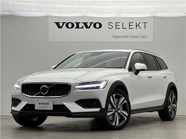 2025 Volvo V60 B5 AWD Sedan for sale, Japanese used car export - photo 1 of 43 | GULJI TRADERS