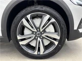 2025 Volvo V60 B5 AWD Sedan for sale, Japanese used car export - photo 15 of 43 | GULJI TRADERS