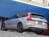 2025 Volvo V60 4WD Sedan for sale, Japanese used car export - photo 47 of 56 | GULJI TRADERS