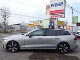 2025 Volvo V60 4WD Sedan for sale, Japanese used car export - photo 54 of 56 | GULJI TRADERS