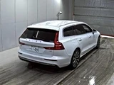 2025 Volvo V60 B4 Sedan for sale, Japanese used car export - photo 5 of 5 | GULJI TRADERS