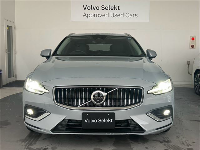 2026 Volvo V60 B4 Sedan for sale, Japanese used car export - photo 1 of 13 | GULJI TRADERS
