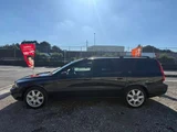 2003 Volvo V70 T-5 Sport Sedan for sale, Japanese used car export - photo 5 of 39 | GULJI TRADERS