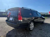 2003 Volvo V70 T-5 Sport Sedan for sale, Japanese used car export - photo 9 of 39 | GULJI TRADERS