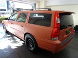 2005 Volvo V70 2.4 Sedan for sale, Japanese used car export - photo 14 of 18 | GULJI TRADERS