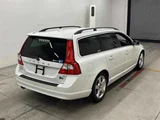 2007 Volvo V70 Sedan for sale, Japanese used car export - photo 5 of 7 | GULJI TRADERS