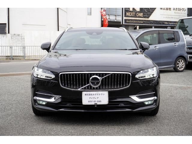 2019 Volvo V90 T6 AWD - photo 1 2019 Volvo V90 T6 AWD Sedan for sale, Japanese used car export - photo 1 of 7 | GULJI TRADERS