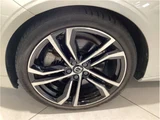 2021 Volvo V90 B6 AWD R-Design Sedan for sale, Japanese used car export - photo 42 of 54 | GULJI TRADERS