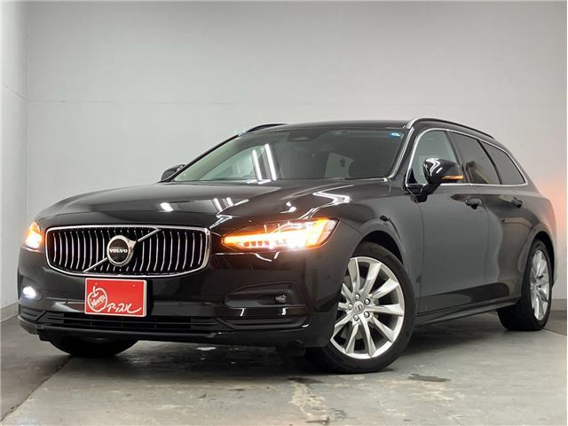 2022 Volvo V90 B5 Sedan for sale, Japanese used car export - photo 1 of 43 | GULJI TRADERS