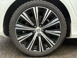 2023 Volvo V90 B5 Sedan for sale, Japanese used car export - photo 24 of 45 | GULJI TRADERS