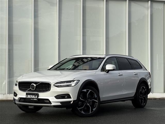 2023 Volvo V90 V90 B5 AWD 4WD Sedan for sale, Japanese used car export - photo 1 of 24 | GULJI TRADERS