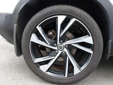 2018 Volvo XC40 T5 AWD Sedan for sale, Japanese used car export - photo 21 of 24 | GULJI TRADERS