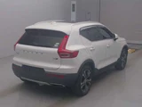 2019 Volvo XC40 T4 AWD 4WD Sedan for sale, Japanese used car export - photo 2 of 7 | GULJI TRADERS