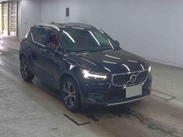 2019 Volvo XC40 T4 AWD Sedan for sale, Japanese used car export - photo 1 of 6 | GULJI TRADERS
