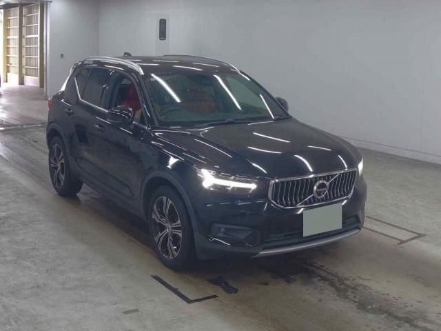 2019 Volvo XC40 T4 AWD - photo 1 2019 Volvo XC40 T4 AWD Sedan for sale, Japanese used car export | GULJI TRADERS