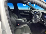 2020 Volvo XC40 T4 AWD Sedan for sale, Japanese used car export - photo 27 of 30 | GULJI TRADERS