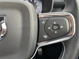 2020 Volvo XC40 XC40 B4 AWD 4WD Sedan for sale, Japanese used car export - photo 18 of 24 | GULJI TRADERS