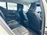 2020 Volvo XC40 XC40 B4 AWD 4WD Sedan for sale, Japanese used car export - photo 20 of 24 | GULJI TRADERS