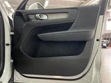 2021 Volvo XC40 XC40 B4 AWD 4WD Sedan for sale, Japanese used car export - photo 8 of 24 | GULJI TRADERS