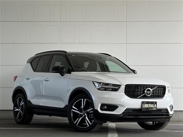 2021 Volvo XC40 XC40 B4 AWD 4WD - photo 1 2021 Volvo XC40 XC40 B4 AWD 4WD Sedan for sale, Japanese used car export - photo 1 of 24 | GULJI TRADERS