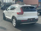 2022 Volvo XC40 4WD Sedan for sale, Japanese used car export - photo 2 of 40 | GULJI TRADERS