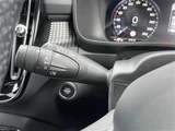 2022 Volvo XC40 XC40 B4 AWD 4WD Sedan for sale, Japanese used car export - photo 19 of 24 | GULJI TRADERS
