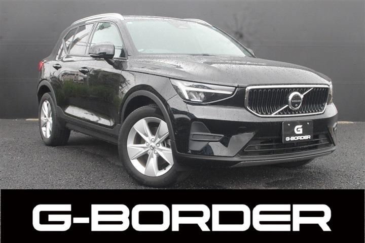 2022 Volvo XC40 Plus Pro B3 - photo 1 2022 Volvo XC40 Plus Pro B3 Sedan for sale, Japanese used car export - photo 1 of 30 | GULJI TRADERS