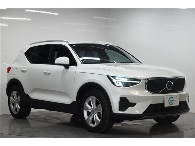 2023 Volvo XC40 B4 AWD - photo 1 2023 Volvo XC40 B4 AWD Sedan for sale, Japanese used car export - photo 1 of 56 | GULJI TRADERS