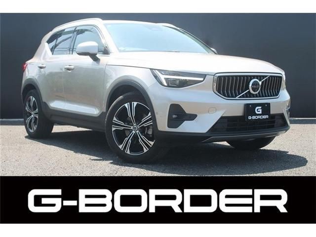 2023 Volvo XC40 Ultimate B4 AWD - photo 1 2023 Volvo XC40 Ultimate B4 AWD Sedan for sale, Japanese used car export - photo 1 of 9 | GULJI TRADERS