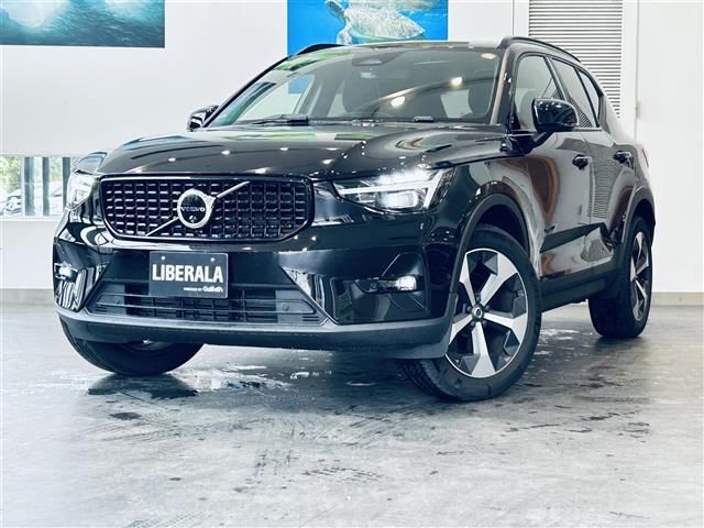 2024 Volvo XC40 XC40 B4 AWD 4WD - photo 1 2024 Volvo XC40 XC40 B4 AWD 4WD Sedan for sale, Japanese used car export - photo 1 of 24 | GULJI TRADERS