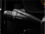 2025 Volvo XC40 B3 Sedan for sale, Japanese used car export - photo 32 of 78 | GULJI TRADERS