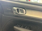 2025 Volvo XC40 B4 AWD Sedan for sale, Japanese used car export - photo 28 of 32 | GULJI TRADERS