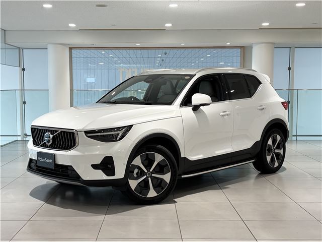 2025 Volvo XC40 Sedan for sale, Japanese used car export - photo 1 of 59 | GULJI TRADERS