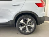 2025 Volvo XC40 B4 AWD Sedan for sale, Japanese used car export - photo 9 of 15 | GULJI TRADERS