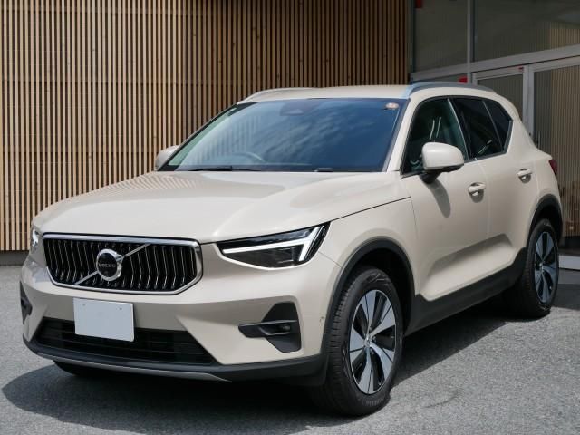 2025 Volvo XC40 B3 Sedan for sale, Japanese used car export - photo 1 of 9 | GULJI TRADERS