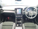 2025 Volvo XC40 B4 AWD Sedan for sale, Japanese used car export - photo 2 of 9 | GULJI TRADERS