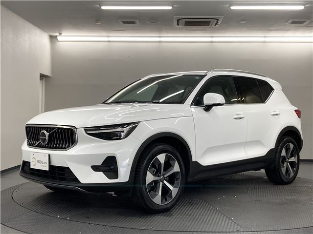 2026 Volvo XC40 B4 AWD 4WD Sedan for sale, Japanese used car export - photo 1 of 57 | GULJI TRADERS