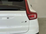 2026 Volvo XC40 B4 AWD 4WD Sedan for sale, Japanese used car export - photo 7 of 9 | GULJI TRADERS