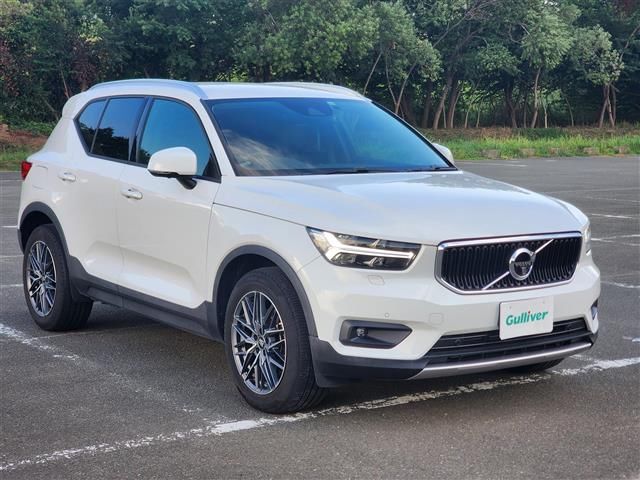 2019 Volvo XC40 Recharge XC40 T4 AWD 4WD - photo 1 2019 Volvo XC40 Recharge XC40 T4 AWD 4WD Sedan for sale, Japanese used car export - photo 1 of 21 | GULJI TRADERS