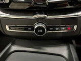 2021 Volvo XC60 B5 AWD 4WD Sedan for sale, Japanese used car export - photo 36 of 65 | GULJI TRADERS