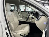 2021 Volvo XC60 B5 AWD Momentum Sedan for sale, Japanese used car export - photo 7 of 20 | GULJI TRADERS