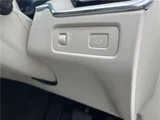 2021 Volvo XC60 B5 AWD Sedan for sale, Japanese used car export - photo 23 of 30 | GULJI TRADERS