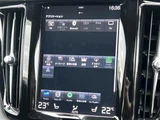 2021 Volvo XC60 XC60 B6 AWD 4WD Sedan for sale, Japanese used car export - photo 13 of 24 | GULJI TRADERS