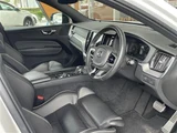 2021 Volvo XC60 XC60 B6 AWD 4WD Sedan for sale, Japanese used car export - photo 14 of 24 | GULJI TRADERS