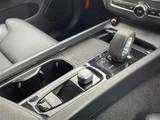 2021 Volvo XC60 XC60 B5 AWD 4WD Sedan for sale, Japanese used car export - photo 20 of 21 | GULJI TRADERS