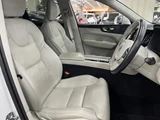 2021 Volvo XC60 B5 AWD Sedan for sale, Japanese used car export - photo 4 of 9 | GULJI TRADERS