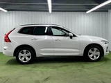 2022 Volvo XC60 Plus B5 Sedan for sale, Japanese used car export - photo 18 of 20 | GULJI TRADERS